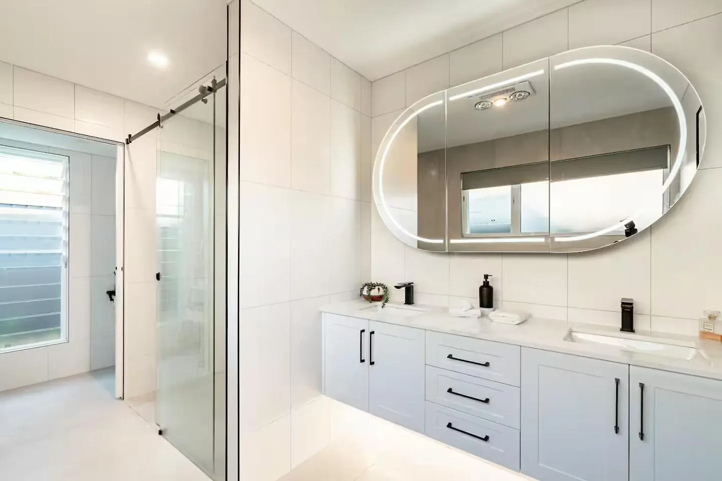 Holiday home Luxury Mooloolaba Retreat With Spa & Pool